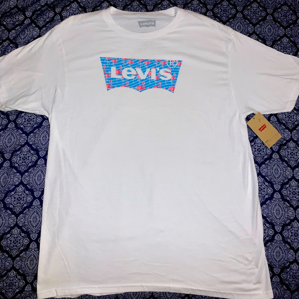 NWT Levi’s tropical graphic logo Tee-Shirt NWT size: Large